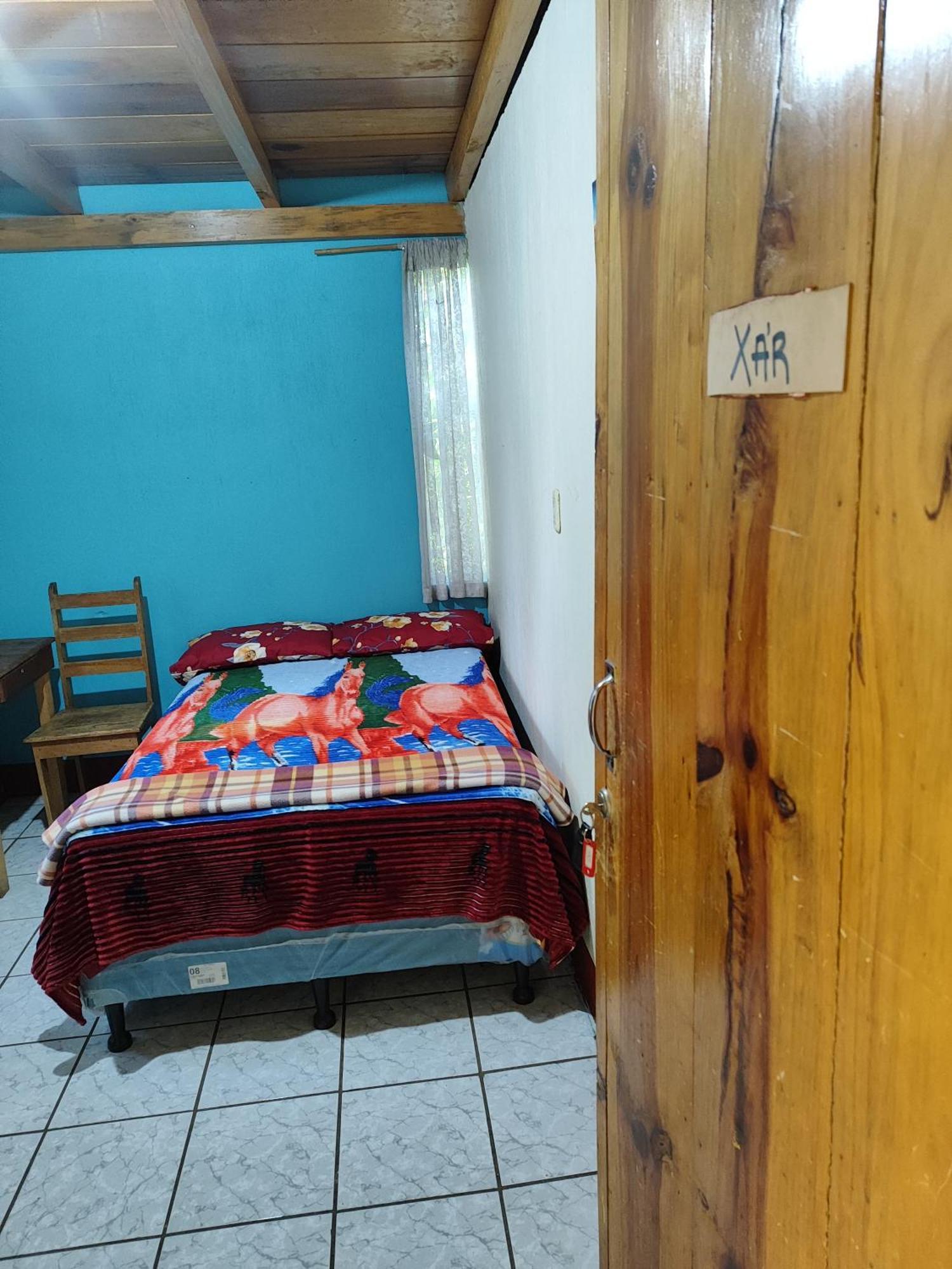 Posada Mana San Juan La Laguna Rom bilde