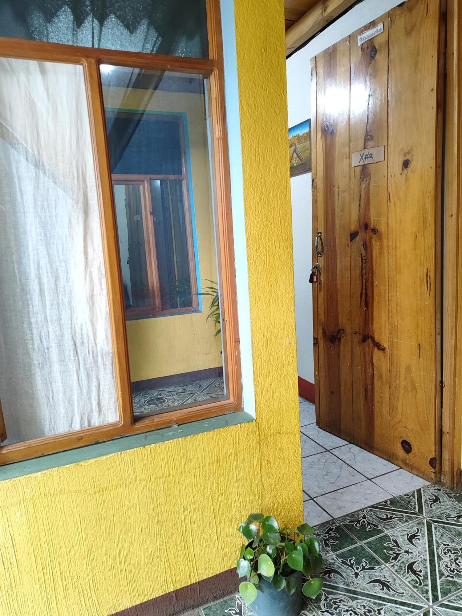 Posada Mana San Juan La Laguna Rom bilde